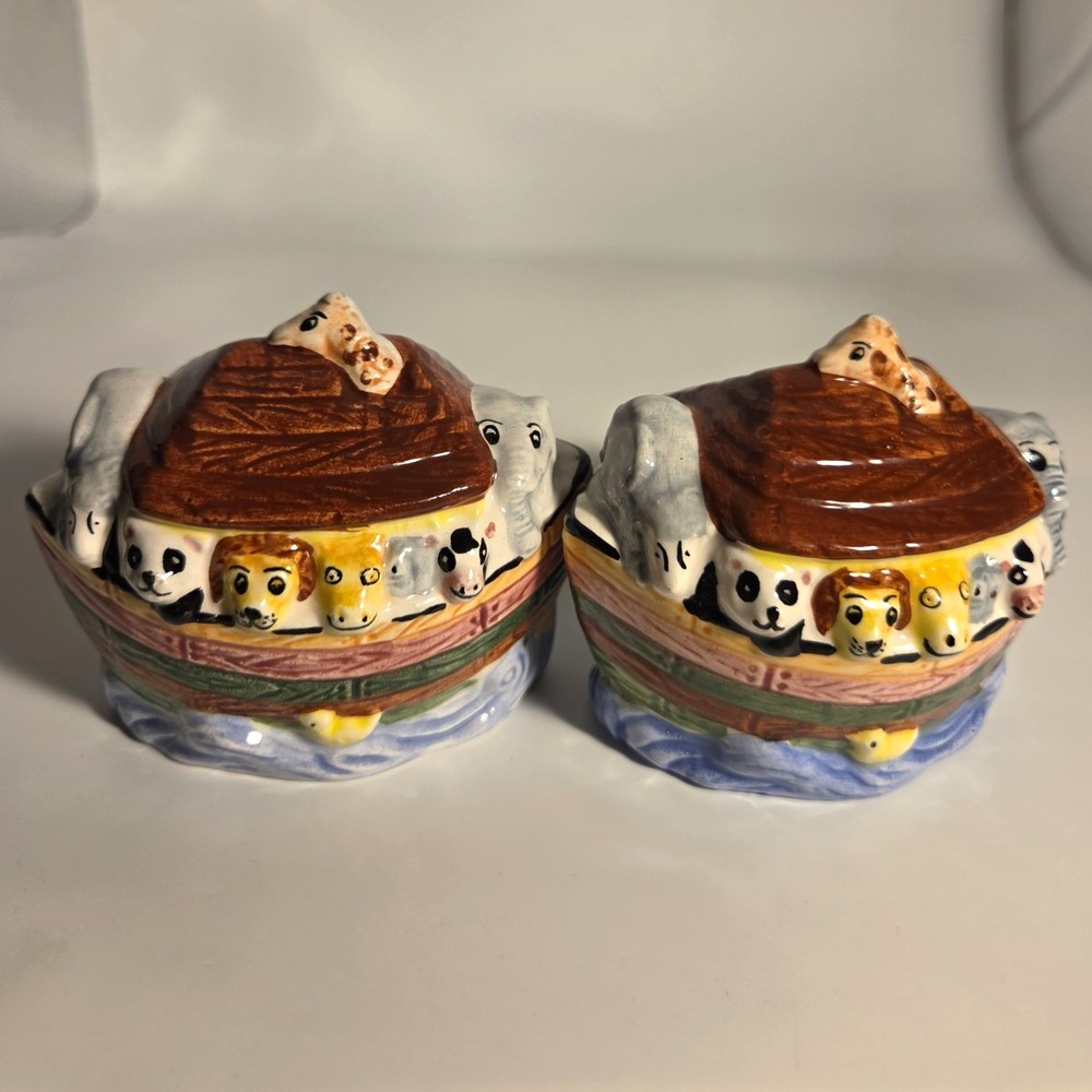 Ceramic Noah's Ark Animal Salt & Pepper Shaker Set, 2-Piece Multicolor Novelty